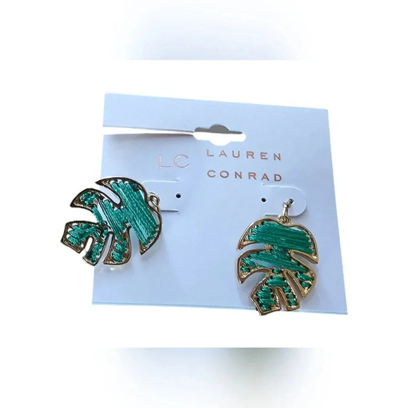 NEW Set of 5 - Pair of Earrings​​​​​ - Picture 5 of 5